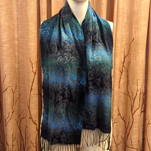 Lauren Ralph Lauren Accessories - Sold as a set. Ralph Lauren Gray gloves and Cejon Blue Ombre Paisley Scarf